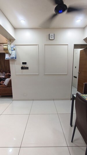 Furnished Amenities in 3 BHK Apartment at Naranpura – for Rent