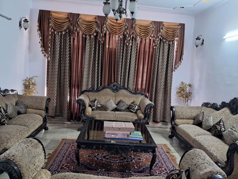 Living Room, sector 52 3 Bedroom 1800 Sq.Ft. Independent House In Sector 52 Noida 10576888