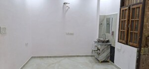 Room in 1 BHK Apartment at ORO City, Jankipuram – for Rent