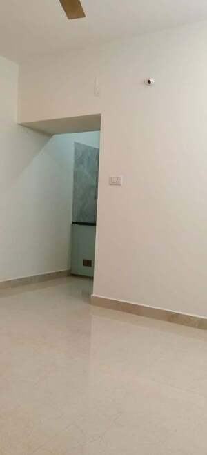 Room in 1 BHK Builder Floor at Whitefield – for Rent