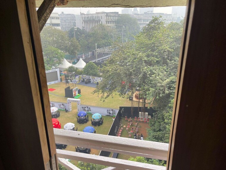 Balcony, marine drive 2 Bedroom 1600 Sq.Ft. Apartment In Marine Drive Mumbai 10576927