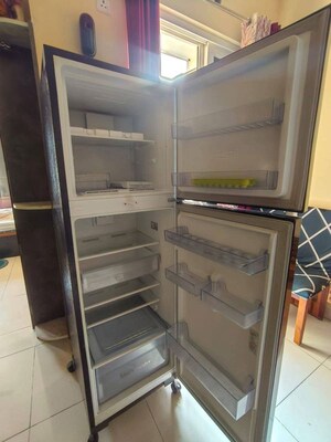 Furnished Amenities in 2 BHK Apartment at VVIP Homes, Gaur City 2 – for Rent