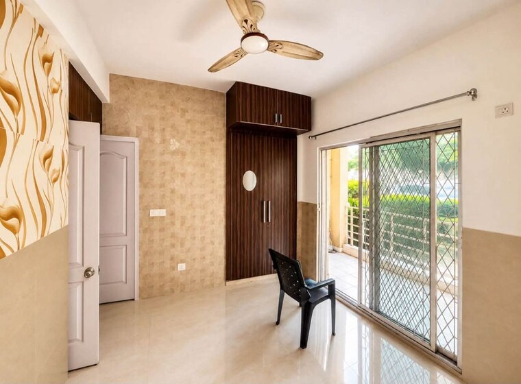 Room, vvip-homes 2 Bedroom 1060 Sq.Ft. Apartment In Gaur City 2 Greater Noida 10576940