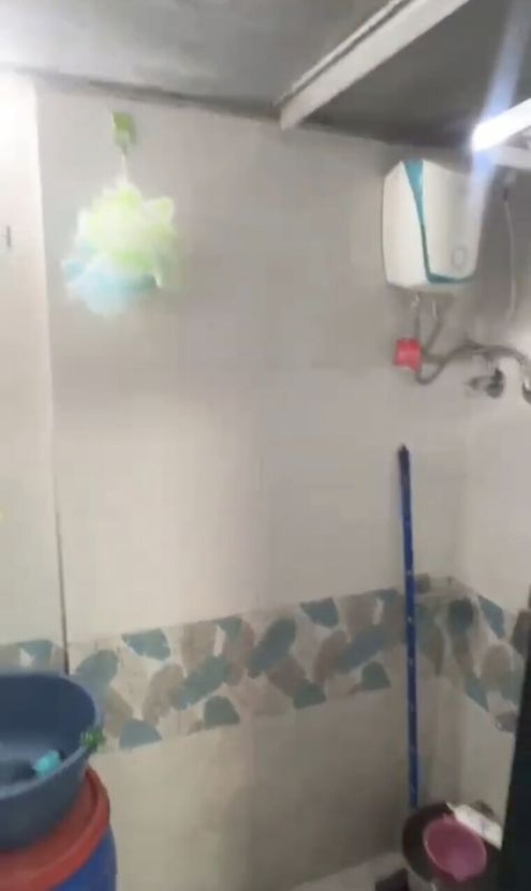 Bathroom, kanakia-sra-chs 1 Bedroom 300 Sq.Ft. Apartment In Andheri East Mumbai 10576944