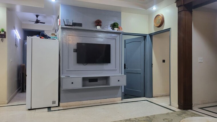 Bathroom, sector 50 3 Bedroom 250 Sq.Mt. Villa In Sector 50 Noida 10576941
