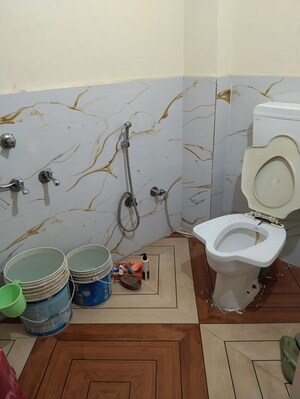 Bathroom in 1 BHK Independent House at Telibagh – for Rent