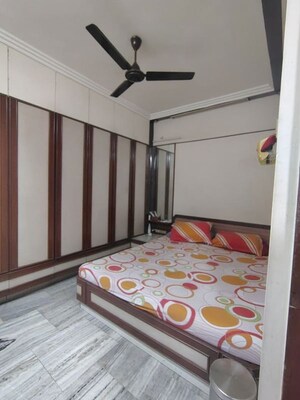 Bedroom in 3 BHK Apartment at Nilam Apartment Santacruz, Santacruz West – for Rent