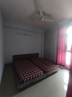 Bedroom in 2 BHK Apartment at Ghazipur – for Rent