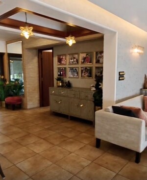 Living Room in 4 BHK Penthouse at Andheri West – for Sale