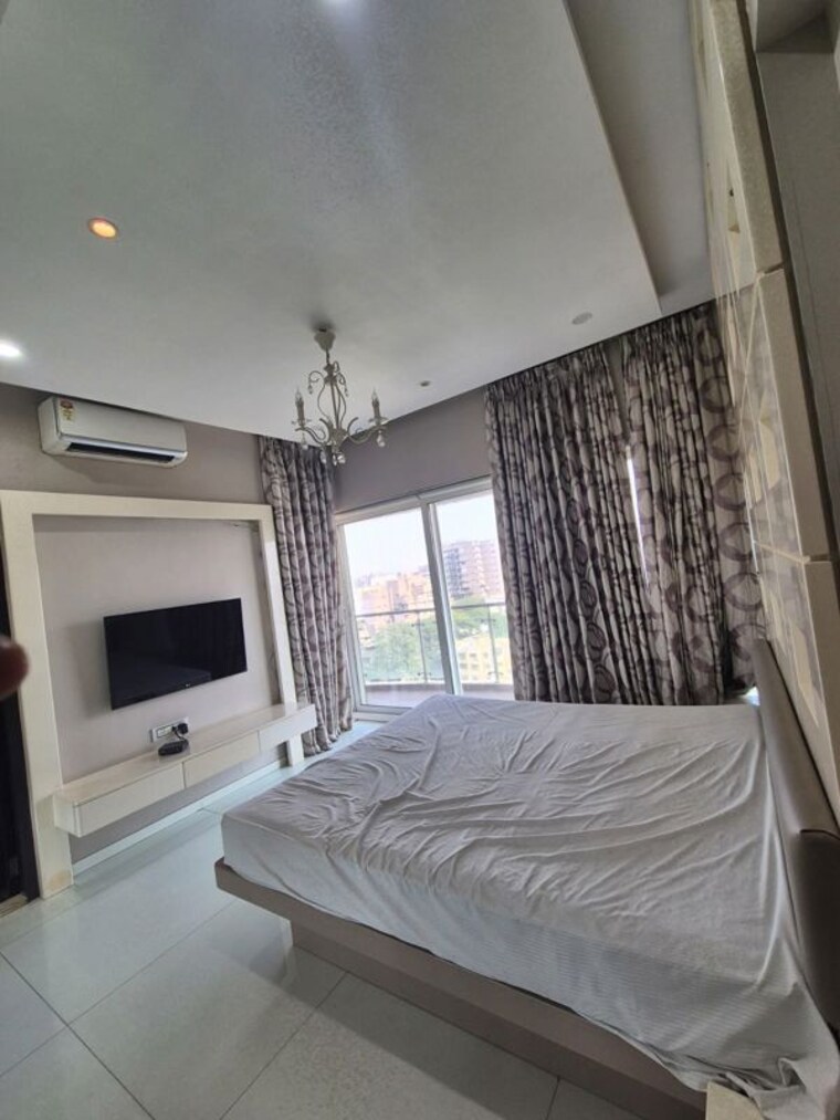 Bedroom, windsor-grande-residences 6 Bedroom 5500 Sq.Ft. Apartment In Andheri West Mumbai 10576977