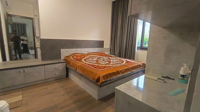 Bedroom, mantri-group-mantri-euphoria  3300 Sq.Ft. Villa In Narsingi Hyderabad 10577002
