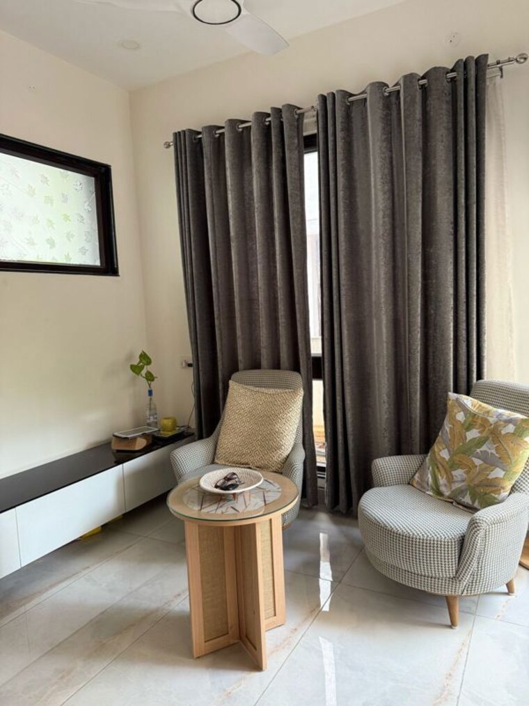 Living Room, mantri-group-mantri-euphoria  3300 Sq.Ft. Villa In Narsingi Hyderabad 10577002