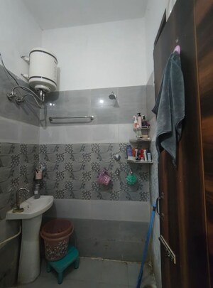 Bathroom in 2 BHK Apartment at Ghazipur – for Rent