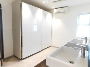 Room in 4 BHK Villa at Rajapushpa Open Skies, Kokapet – for Rent
