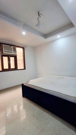 Room in 1 BHK Apartment at Freedom Fighters Enclave – for Rent