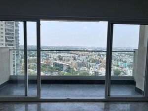 Room in 3.5 BHK Apartment at Prestige Fairfield, Rmv 2nd Stage – for Rent