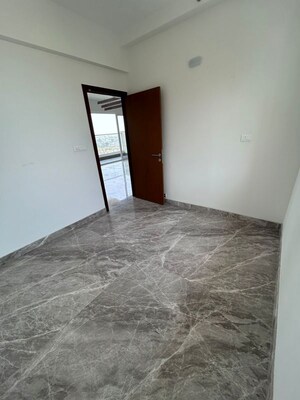 Room in 3.5 BHK Apartment at Prestige Fairfield, Rmv 2nd Stage – for Rent