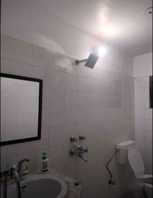 Bathroom in 3 BHK Apartment at Gomti Nagar – for Rent