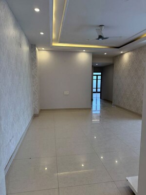Room in 3 BHK Apartment at Arafa Abode, Cooke Town – for Rent