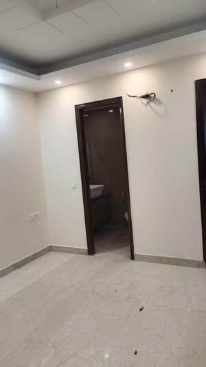Room in 3 BHK Builder Floor at New Rajinder Nagar – for Rent