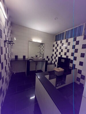 Team Area in 5 BHK Independent House at Defence Colony – for Rent