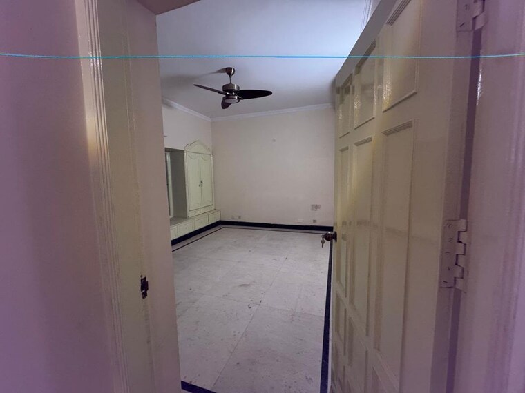 Bathroom, defence colony 5 Bedroom 5400 Sq.Ft. Independent House In Defence Colony Bangalore 10444207