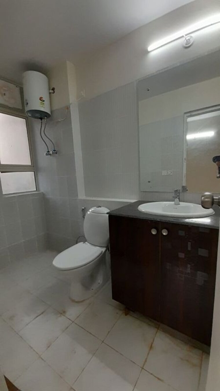 Bathroom, sare-home 3 Bedroom 1320 Sq.Ft. Apartment In Sector 92 Gurgaon 10577041