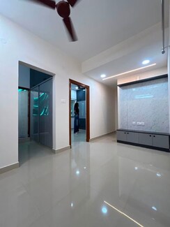 1 BHK + Prayer Room,Study Room Apartment For Rent in Golden Tulip Kondapur