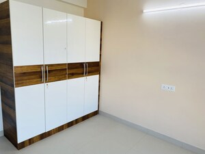 Room in 3 BHK Apartment at Skav Ohana, Kr Puram – for Rent