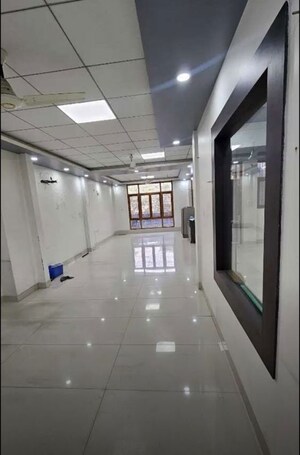  Office Space For Rent in Hazratganj