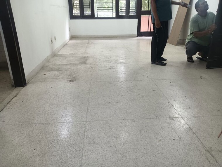  Parking, ansal-sushant-floors 2.5 Bedroom 1350 Sq.Ft. Builder Floor In Sushant Lok ii Gurgaon 10577072