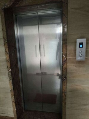 Lift in 3 BHK Apartment at Prestige Pine View, Vasanth Nagar – for Sale