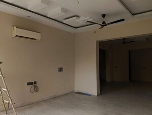 Room in 2 BHK Builder Floor at Sector 15 – for Rent