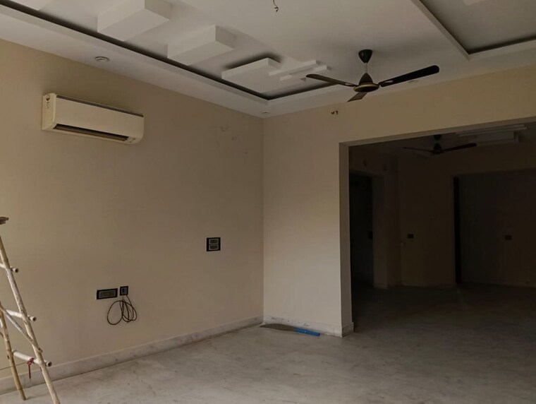 Room, sector 15 2 Bedroom 2000 Sq.Ft. Builder Floor In Sector 15 Gurgaon 10577098