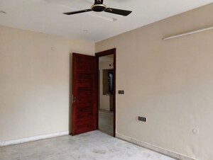 Room in 2 BHK Builder Floor at Sector 15 – for Rent