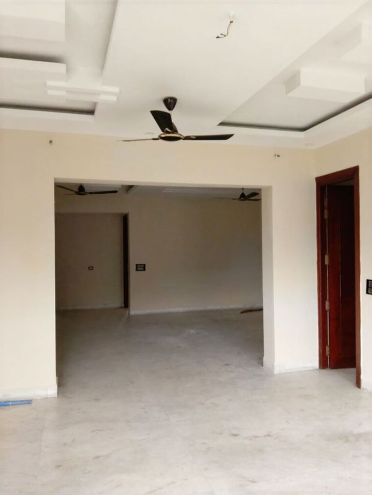 Room, sector 15 2 Bedroom 2000 Sq.Ft. Builder Floor In Sector 15 Gurgaon 10577098