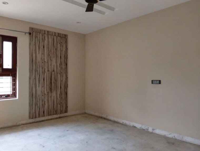 Room, sector 15 2 Bedroom 2000 Sq.Ft. Builder Floor In Sector 15 Gurgaon 10577098