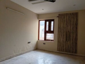 Room in 2 BHK Builder Floor at Sector 15 – for Rent