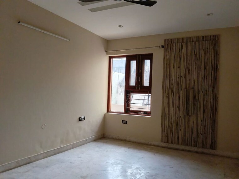 Room, sector 15 2 Bedroom 2000 Sq.Ft. Builder Floor In Sector 15 Gurgaon 10577098