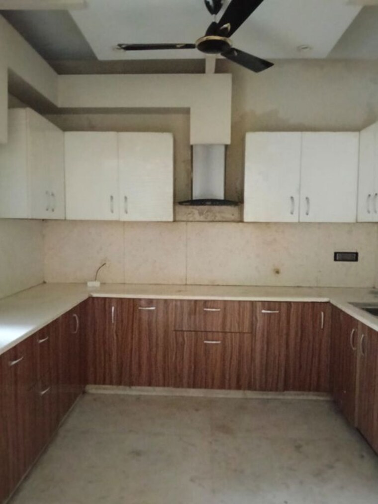 Kitchen, sector 15 2 Bedroom 2000 Sq.Ft. Builder Floor In Sector 15 Gurgaon 10577098