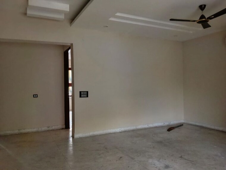 Room, sector 15 2 Bedroom 2000 Sq.Ft. Builder Floor In Sector 15 Gurgaon 10577098
