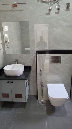 Team Area in 4 BHK Apartment at Cunningham Apartments, Vasanth Nagar – for Rent