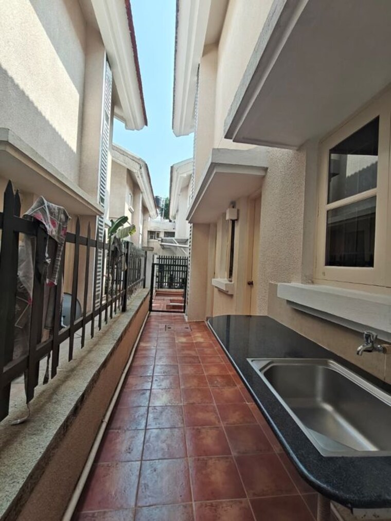 Balcony, prestige-ozone 4 Bedroom 3000 Sq.Ft. Villa In Whitefield Bangalore 10446928
