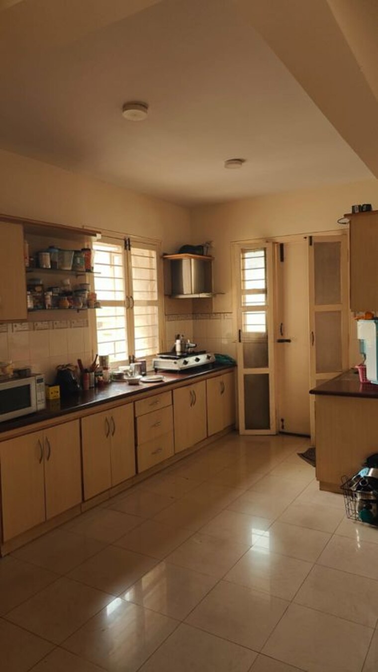Kitchen, sindhi-colony-ulsoor 3 Bedroom 2000 Sq.Ft. Apartment In Halasuru Bangalore 10390556