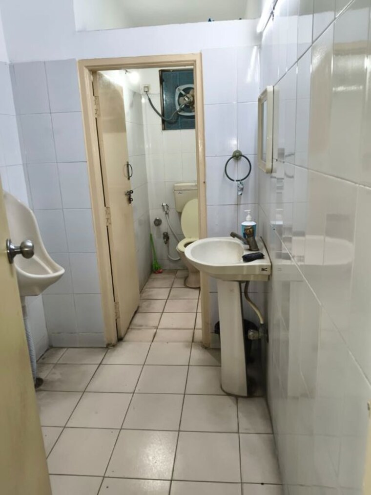 Bathroom, citrus-in-38 Commercial Office Space 3500 Sq.Ft. In Indiranagar Bangalore 10319871