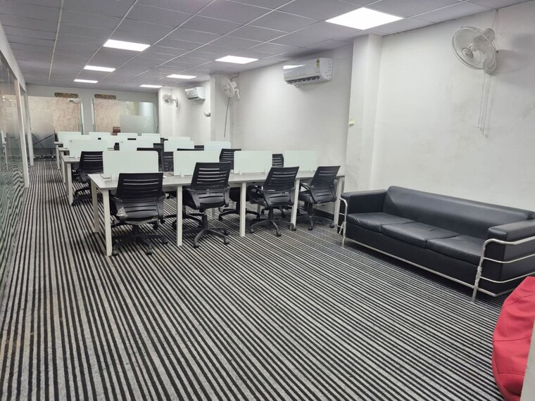 Gym, sector 4 Commercial Office Space 1500 Sq.Ft. In Sector 4 Noida 10577115