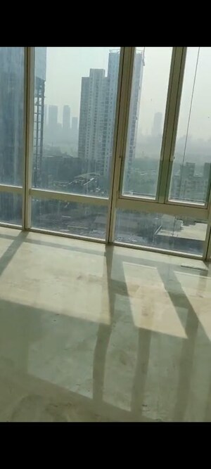 2 BHK Apartment For Rent in L&T Crescent Bay T2, Parel