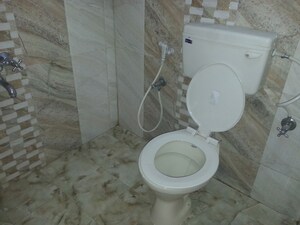 Bathroom in 1 RK Independent House at Rt Nagar – for Rent