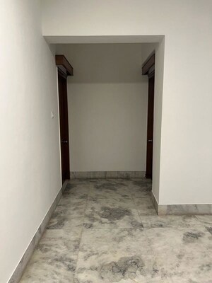 Room in 3 BHK Apartment at Embassy Palace, Cunningham Road – for Rent