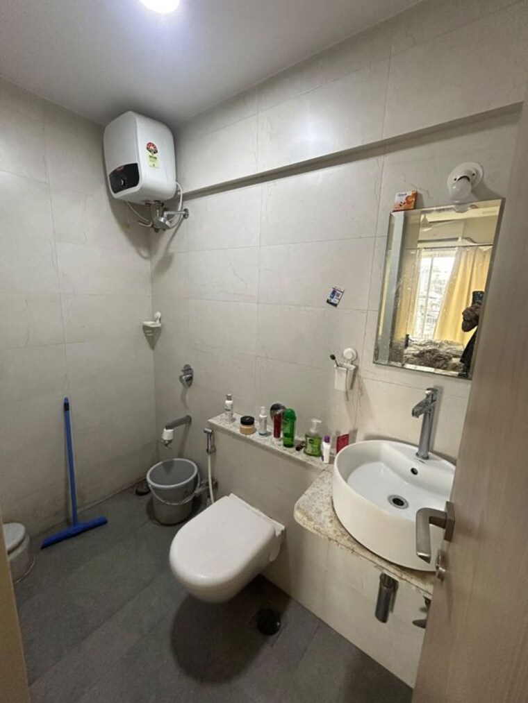 Bathroom, sugee-atharva 2 Bedroom 725 Sq.Ft. Apartment In Prabhadevi Mumbai 10577132